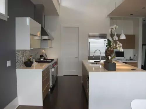 Caesar Stone Blizzard Kitchen