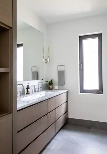 Bathroom vanity in granite