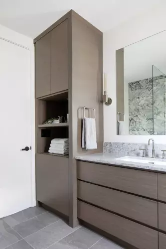 Bathroom vanity in granite